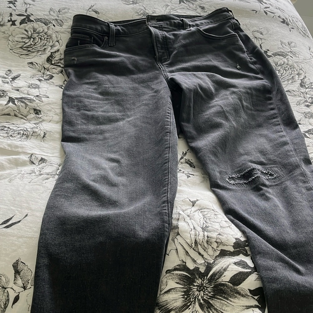Chico’s size 1.5 ankle length frayed black jeans